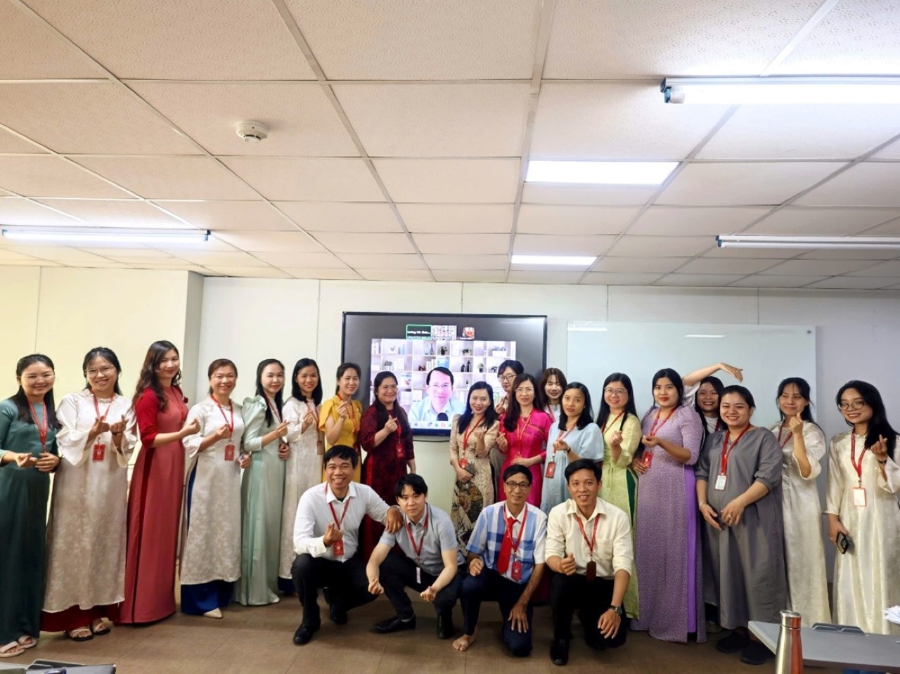 NĂNG LỰC SỐ CỦA GIẢNG VIÊN TRONG GIẢNG DẠY VÀ NGHIÊN CỨU